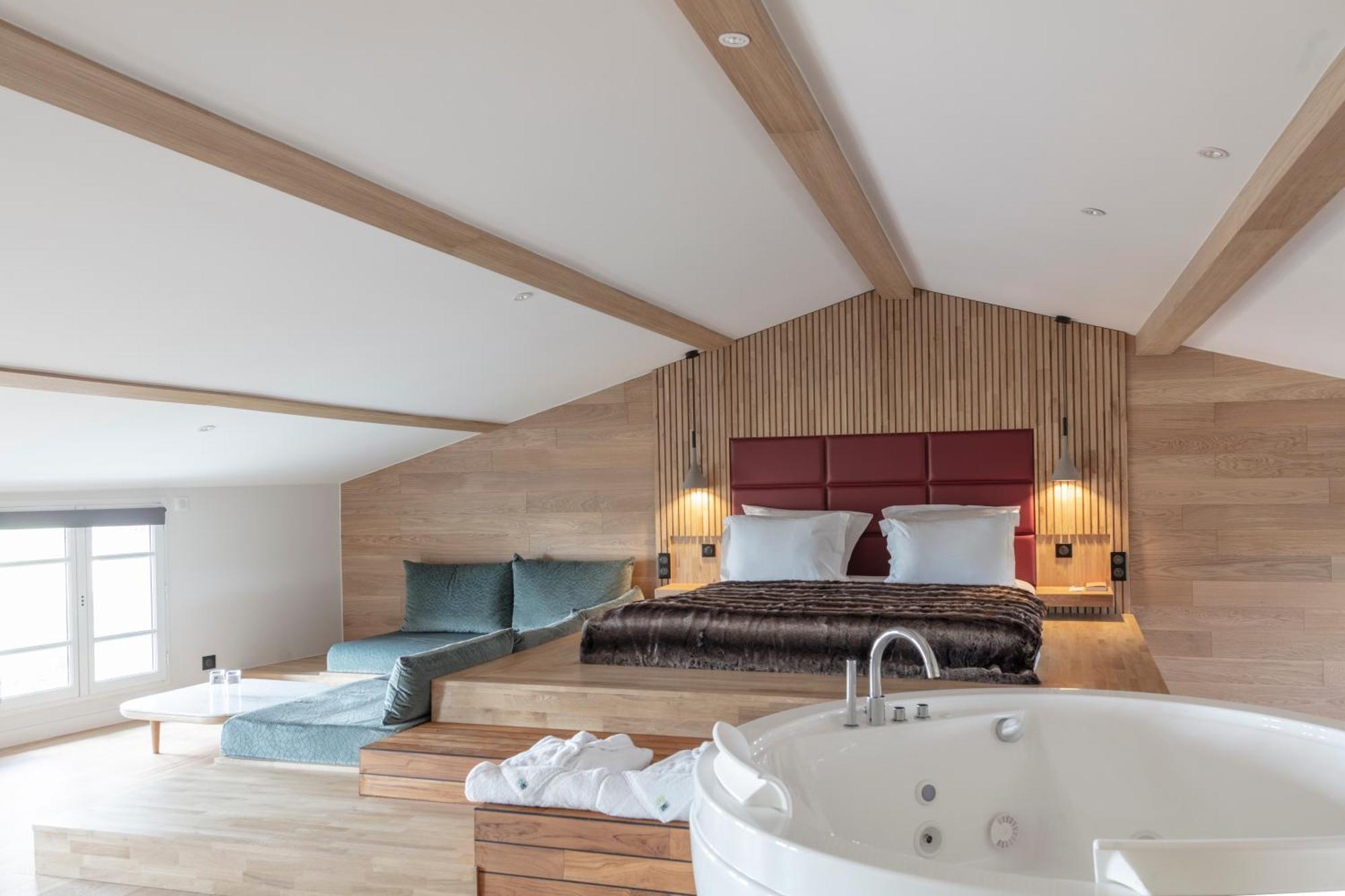 Hotel & Restaurant Origines Par Adrien Descouls - Teritoria Le Broc  Kültér fotó