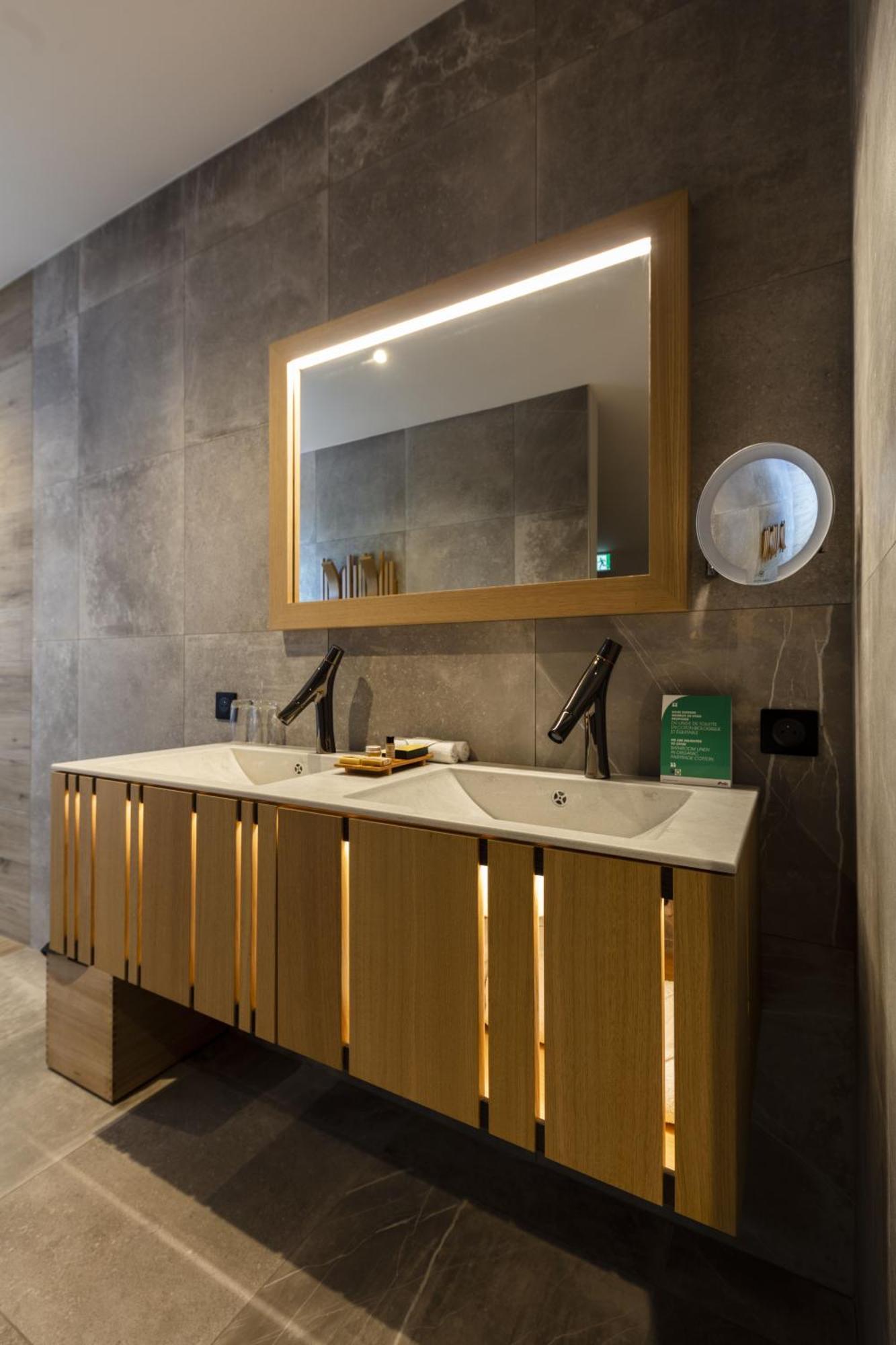 Hotel & Restaurant Origines Par Adrien Descouls - Teritoria Le Broc  Kültér fotó
