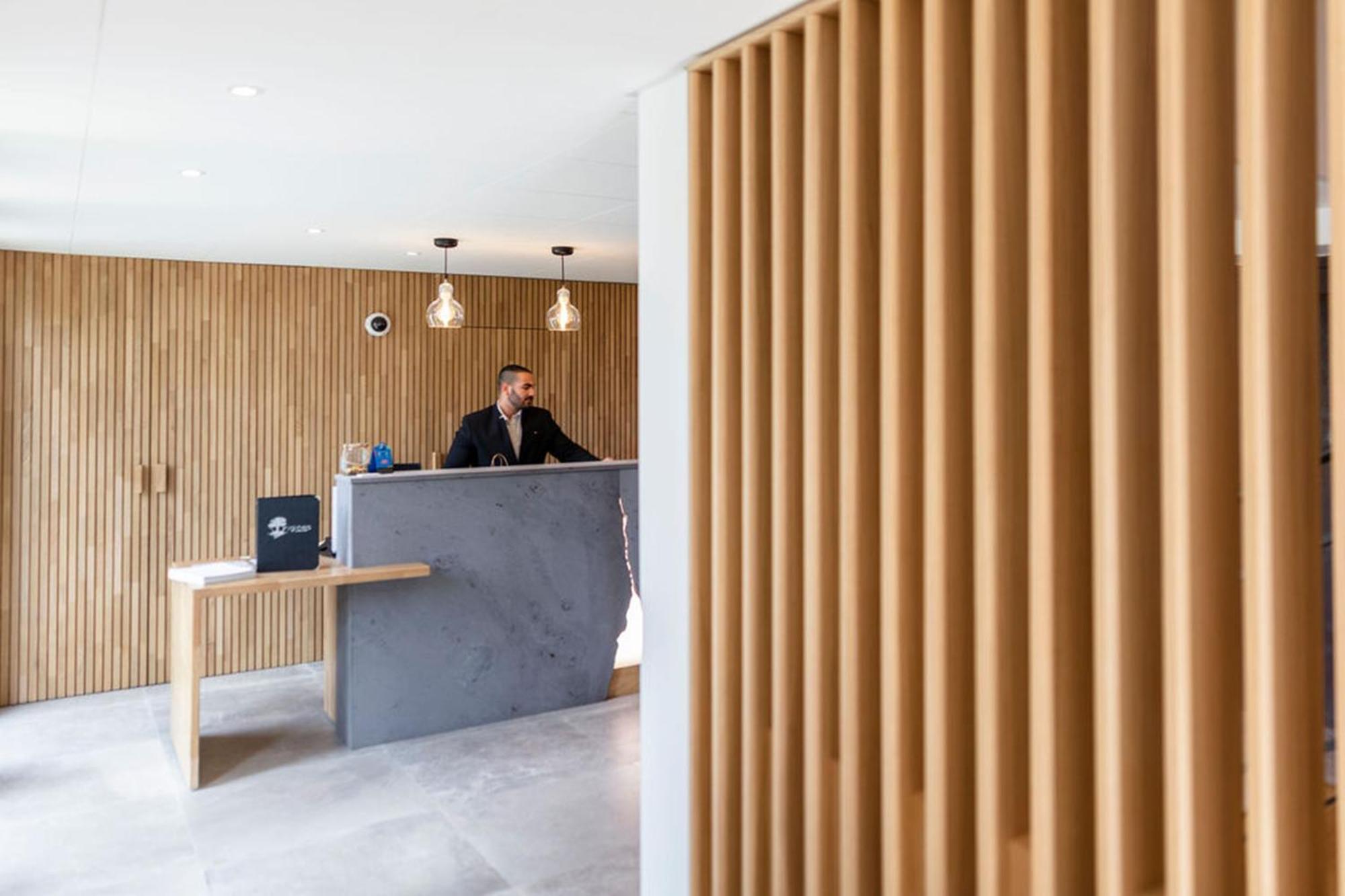 Hotel & Restaurant Origines Par Adrien Descouls - Teritoria Le Broc  Kültér fotó