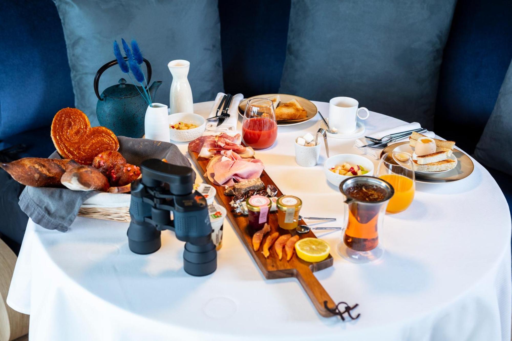 Hotel & Restaurant Origines Par Adrien Descouls - Teritoria Le Broc  Kültér fotó